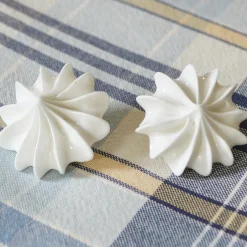 Meringue Kisses