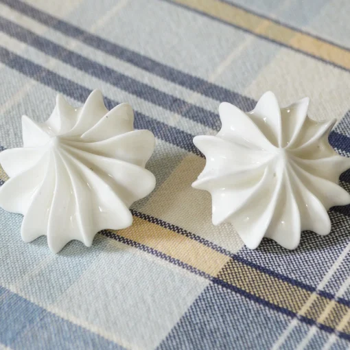 Meringue Kisses