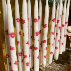 Painted Kiss Tapers (2)